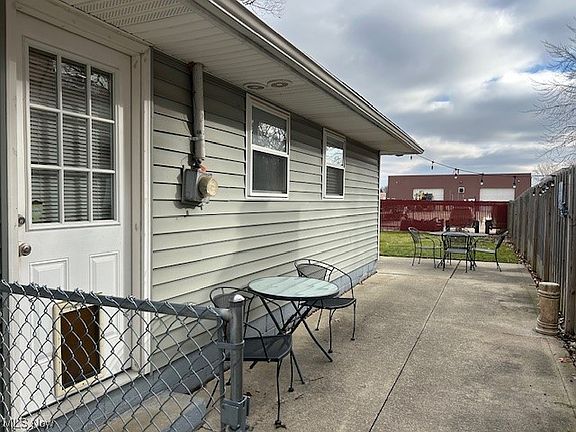 4th image of 37414 Green Dr
