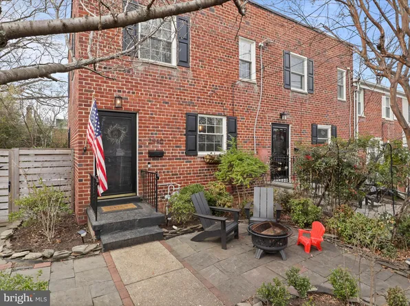 2940 Sycamore St, Alexandria, VA 22305