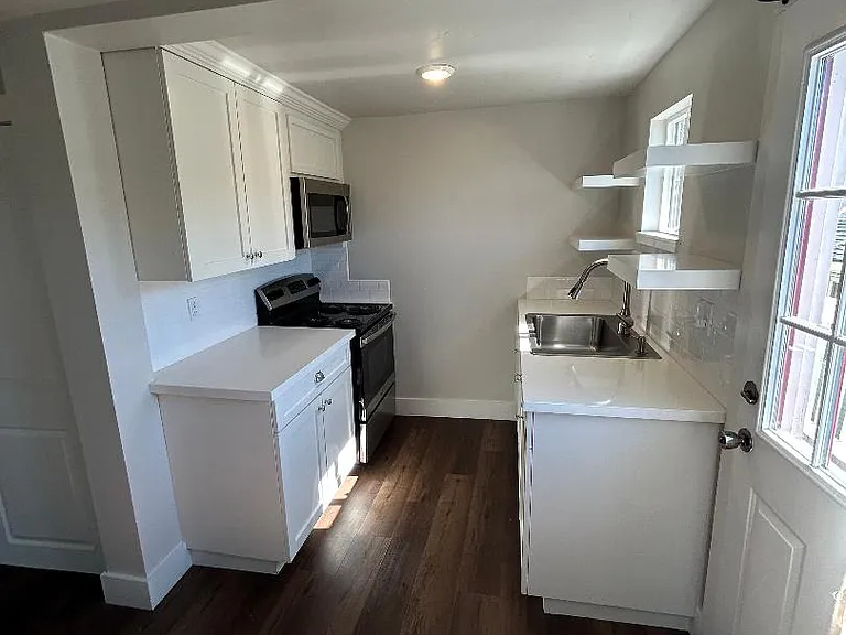 2704 S St — Photo 9