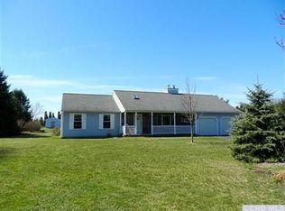 93 Maple Ln, Valatie, NY 12184