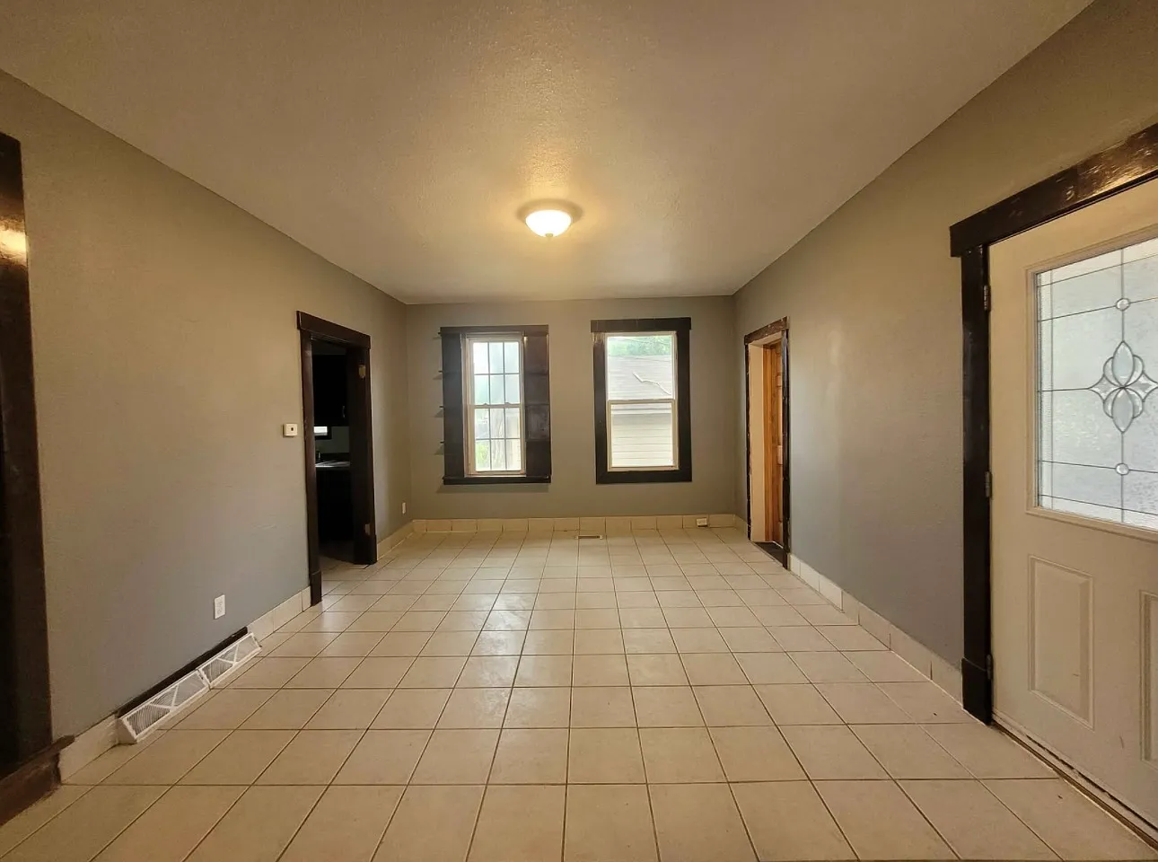 5 bed, 1.5 bath, $1,695 — Photo 3
