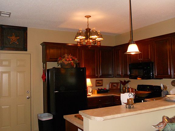 3rd image of 400 Abaco Cir