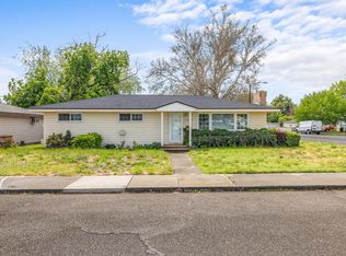 2215 W Clearwater Ave, Kennewick, WA