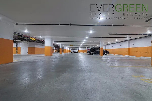 Rented by Evergreen Apartments BK | media 9