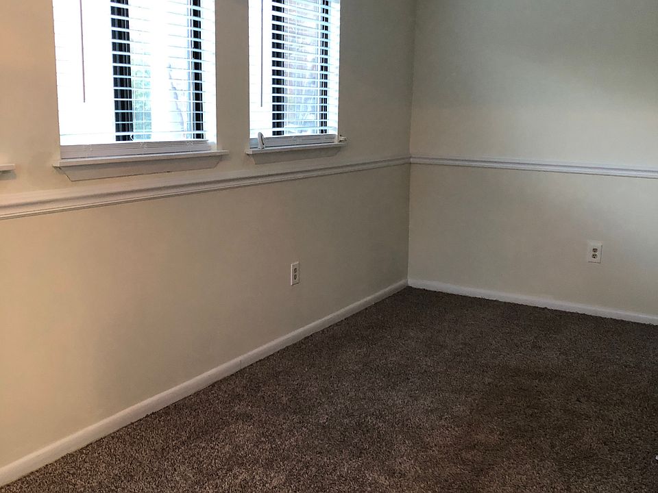 1st image of 370 Genesis Cir #2