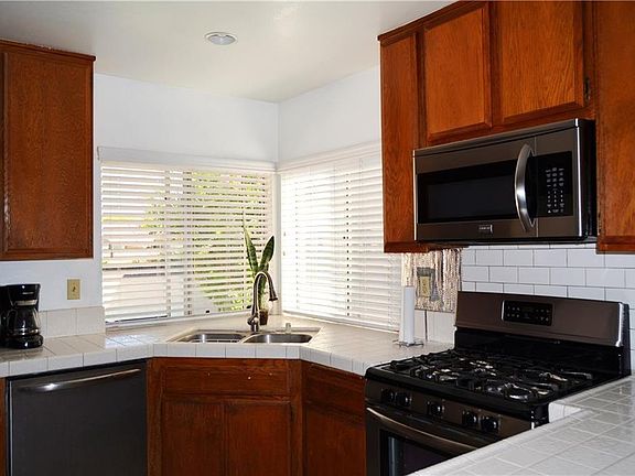2nd image of 23742 Castilla Ct