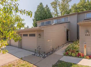664 Peninsula Ct, Ann Arbor, MI