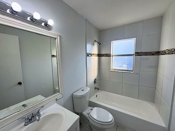 5th image of 4443 Treehouse Ln APT 20H