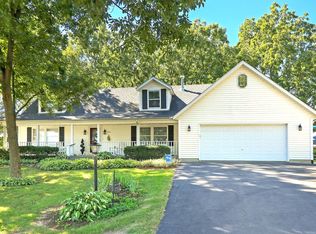 225 Evergreen Ln, Twin Lakes, WI 53181