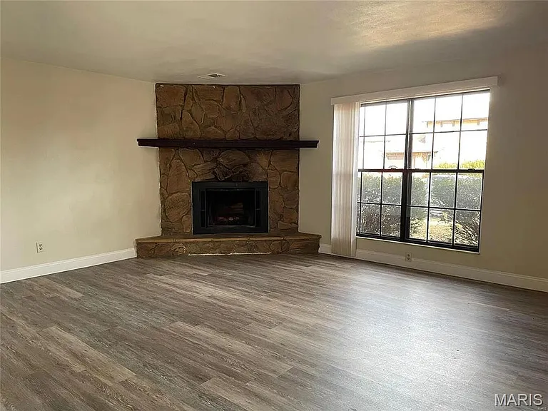 711 Plankway Dr — Photo 5