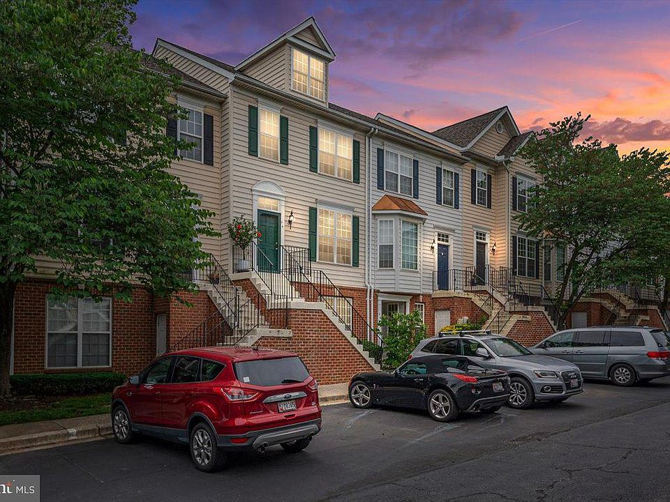 1st image of 44 Harbour Heights Dr