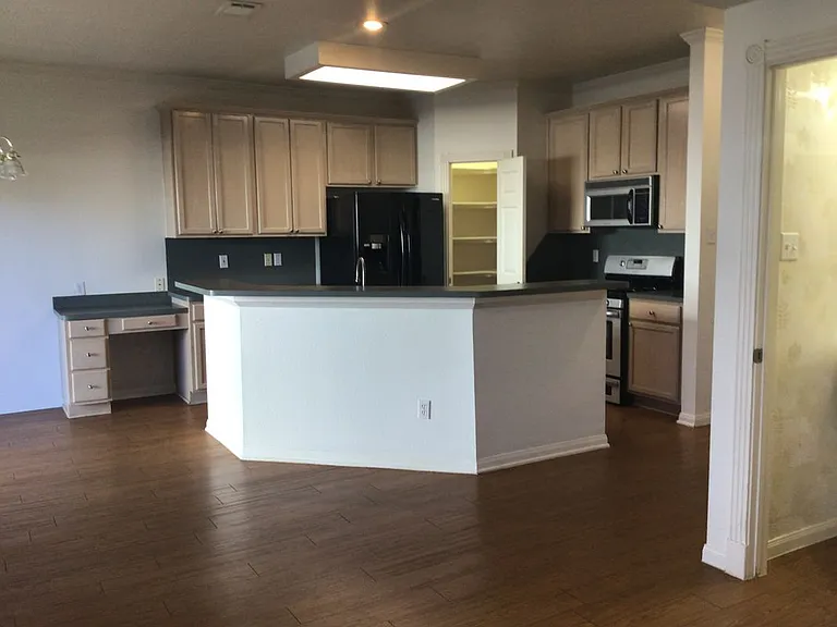 2913 Whisper Oaks Ln — Photo 15