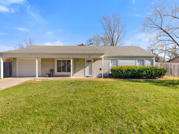 102 Circle Dr W, Montgomery, IL 60538