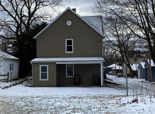 896 Pearl St, Sharon, PA