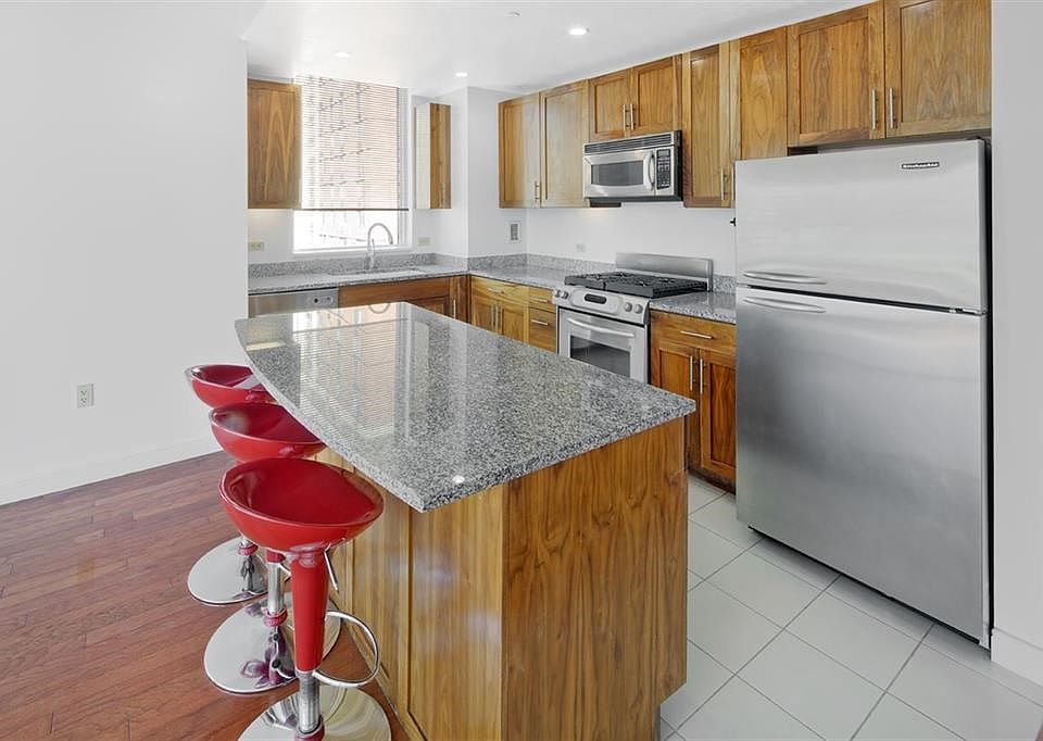 2nd image of 20 Newport Pkwy APT 1701