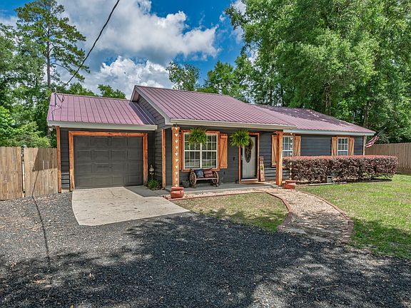 3rd image of 2261 Hickory Ct