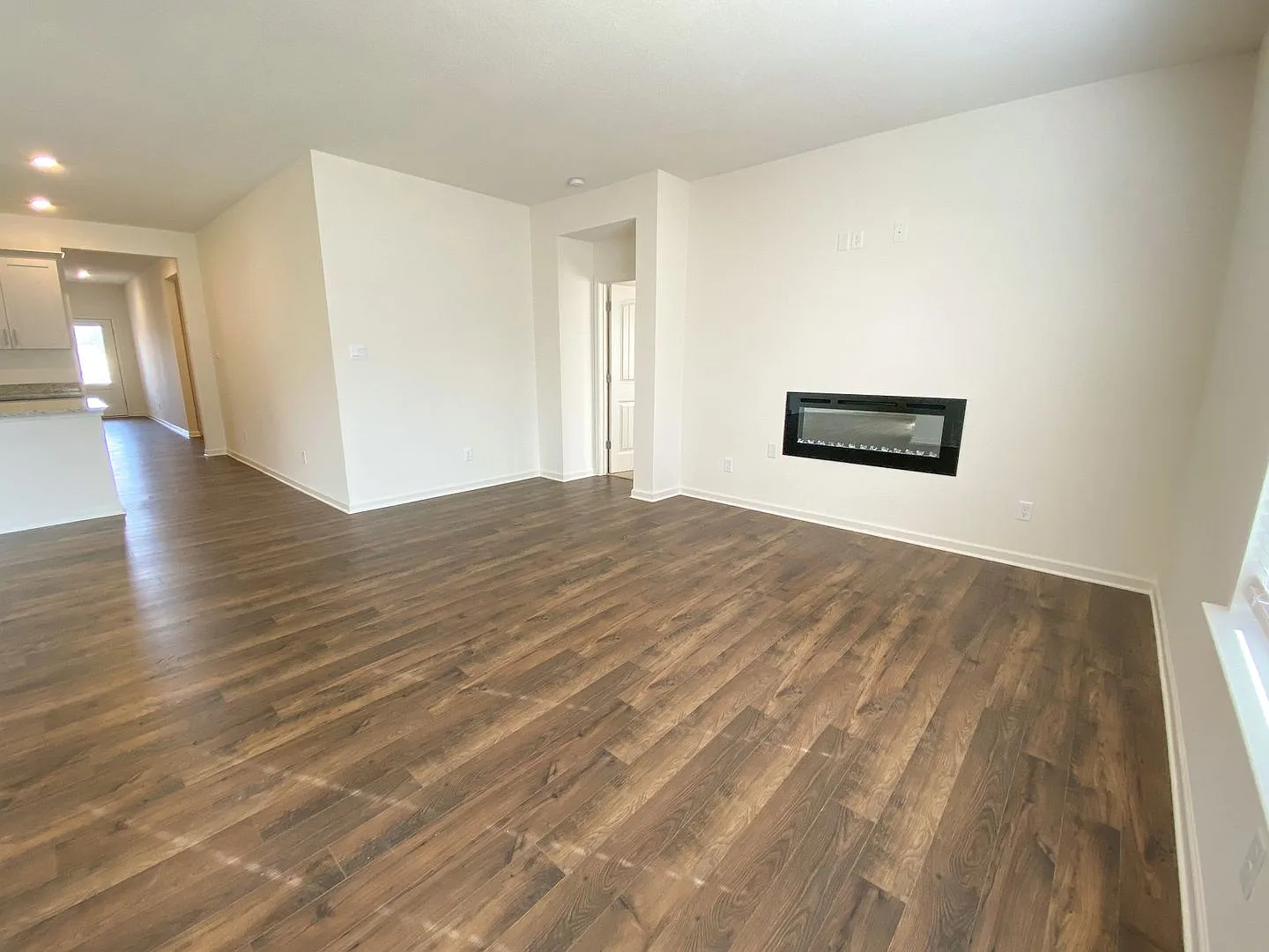 4 bed, 2 bath in Oakland built in 2023 — Photo 4