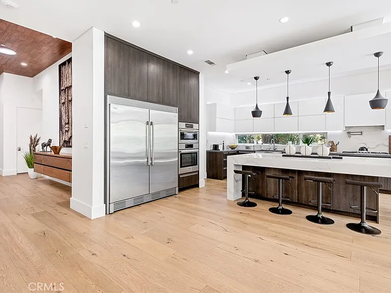 12606 Emelita St — Photo 30