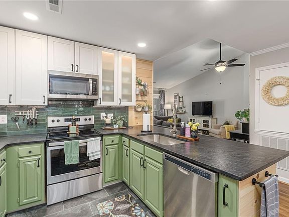 5th image of 2608 Cottage Pl