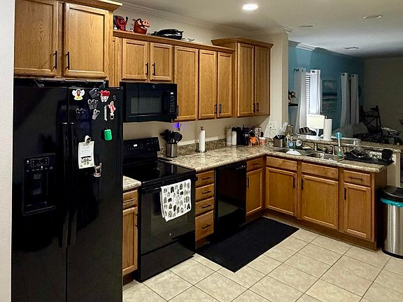 3rd image of 5030 5th Ave Unit 61