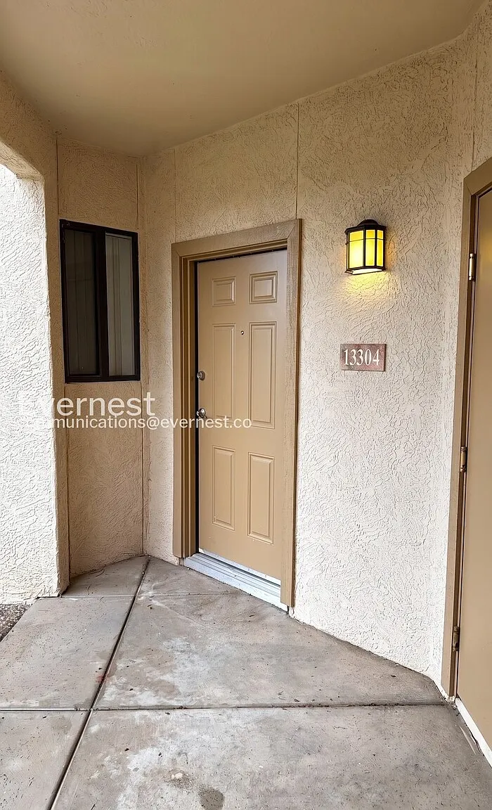 2550 E River Rd — Photo 3