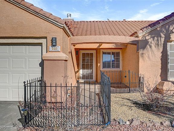 4th image of 540 Viva Serenade Way