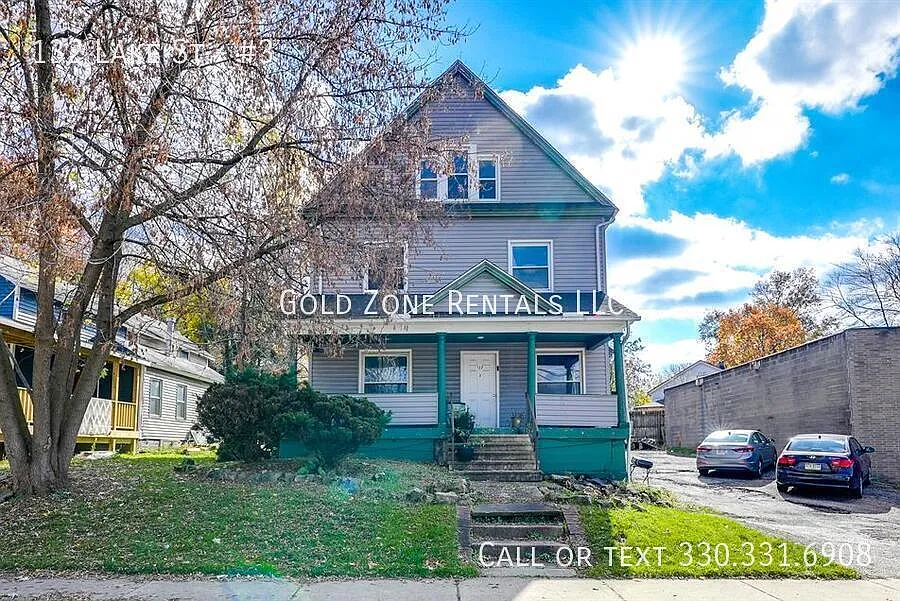 132 Lake St #3