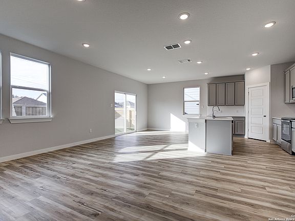 4th image of 5935 W Hausman Road Blgd #66