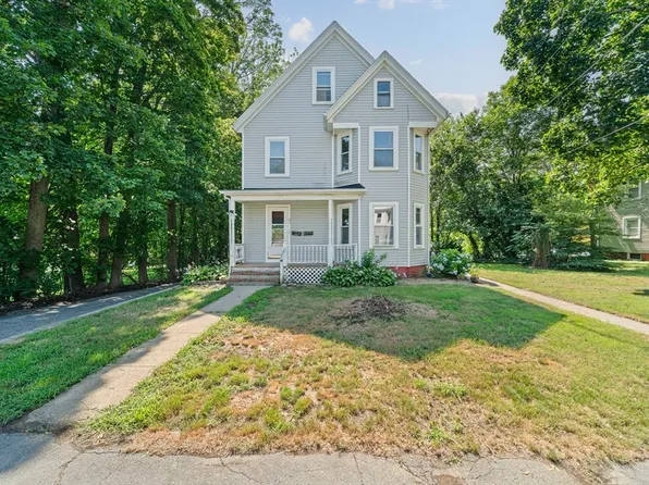 31 High St, Bridgewater, MA 02324