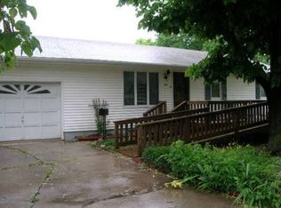 908 N Linn St, Frontenac, KS 66763
