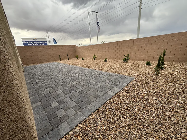 W Quail Ave — Photo 32