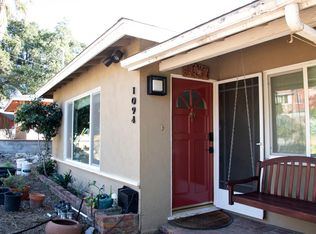 1094 Hollygrove Ln, Altadena, CA 91001