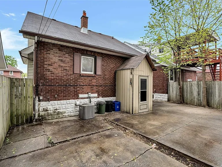 1236 Marentette Ave #LOWER — Photo 5