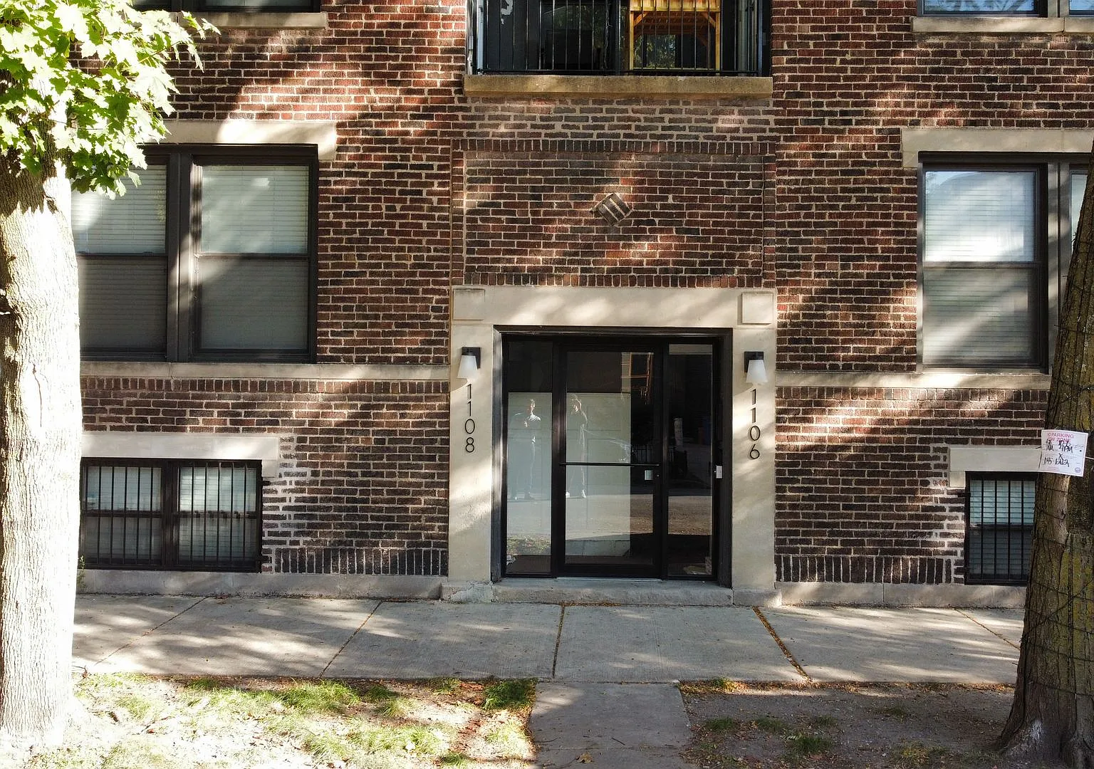 1106 W Newport — Photo 3