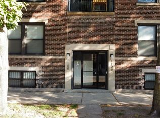 1106 W Newport, Chicago, IL 60657