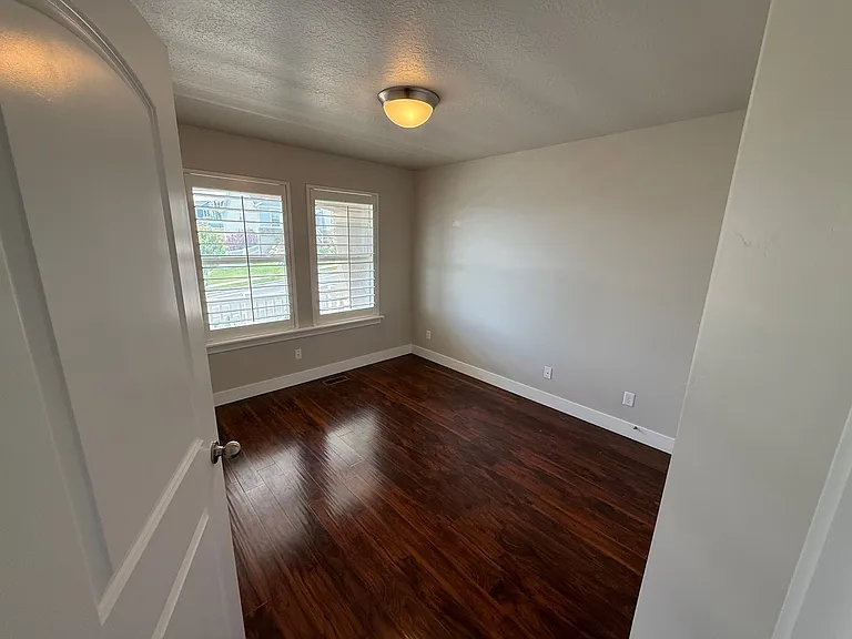 4202 N 400 W — Photo 17