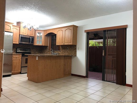 4th image of 123 SW 113th Ave APT 106-9