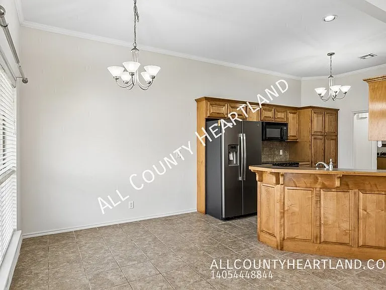 17025 Canyonwood Ln — Photo 4