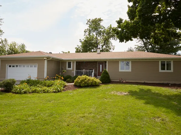 4S558 Florence Rd, Big Rock, IL 60511