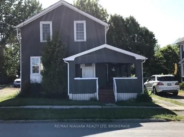 3 Greenlaw Pl, Saint Catharines, ON L2R 4S5