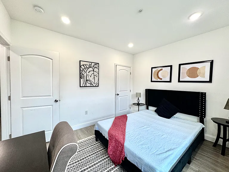 925 N Broad St #4F — Photo 11