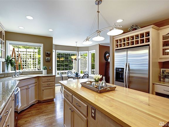 4th image of 4622 Lighthouse Dr NE