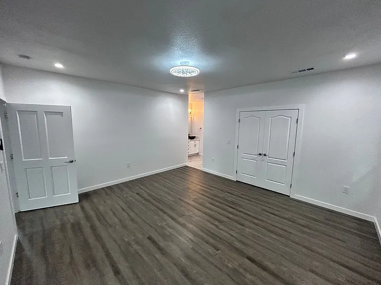 1527 W Orangeburg Ave — Photo 20