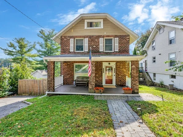 12 Essex Ave, Bernardsville Boro, NJ 07924
