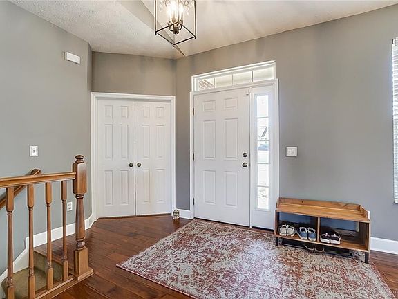 4th image of 3332 Seton Hill Dr