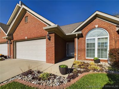 2142 Pickwick Drive, New Albany, IN, 47150