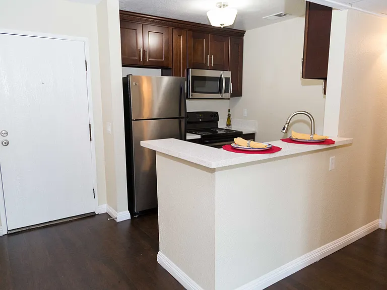 The Lodge at Porter Ranch Apartments — Photo 6