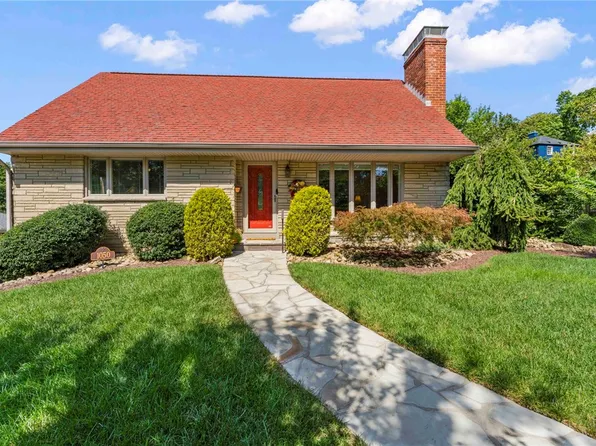 1050 Larchdale Dr, Pittsburgh, PA 15243