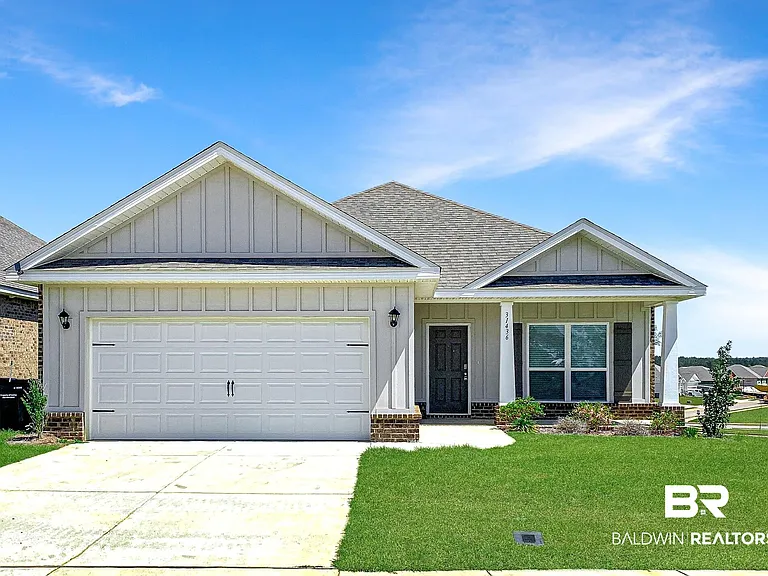 31436 Memphis Loop — Photo 1