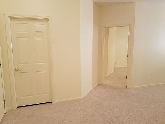 Laundry rm door, master BR